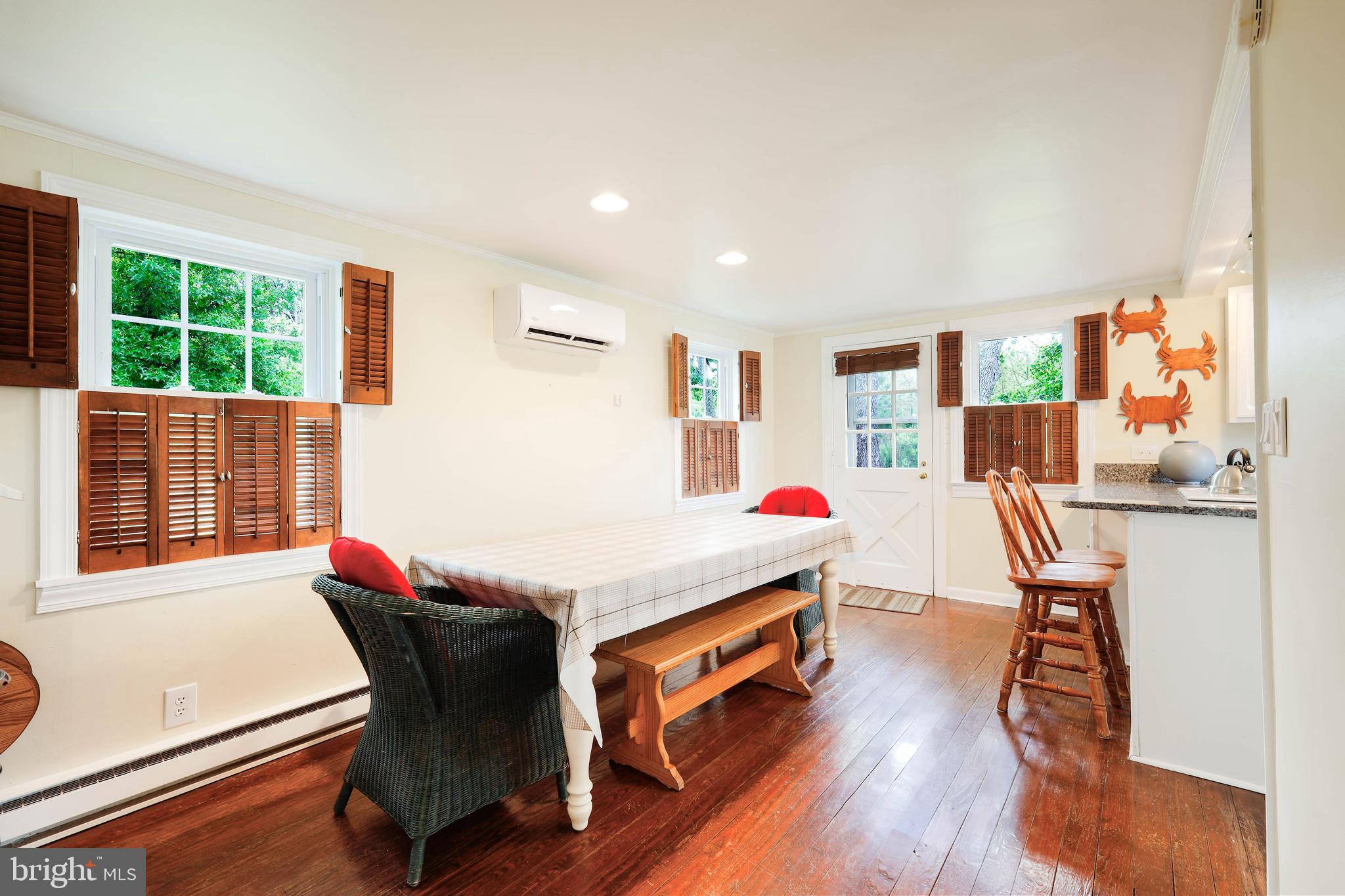 TAYLORS ISLAND - Residential