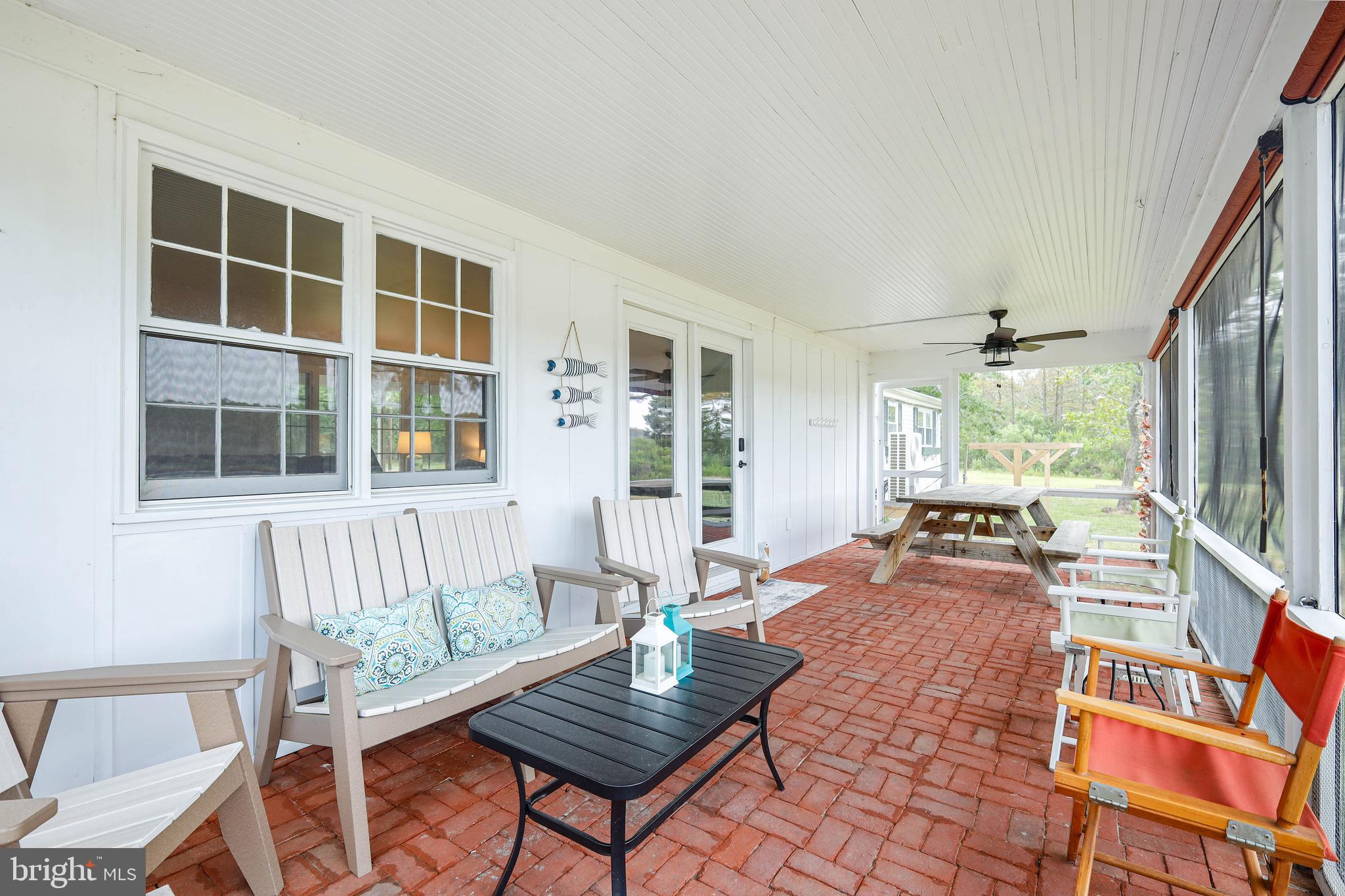 TAYLORS ISLAND - Residential