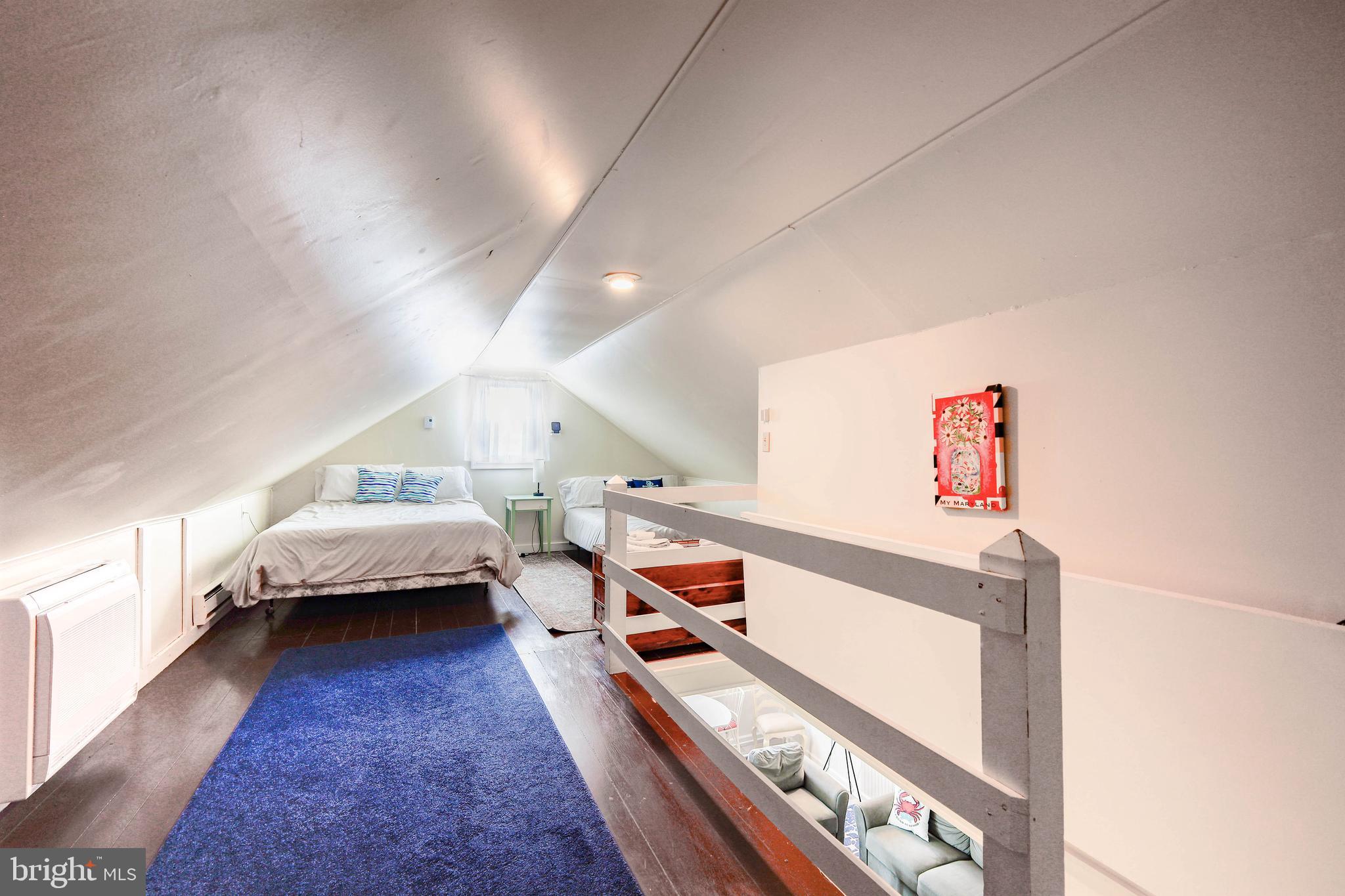 TAYLORS ISLAND - Residential