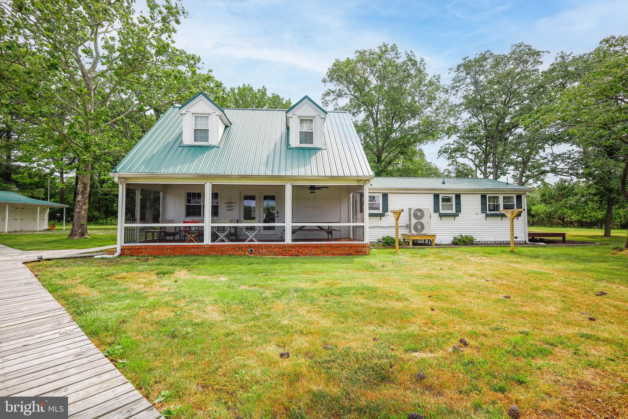 TAYLORS ISLAND - Residential