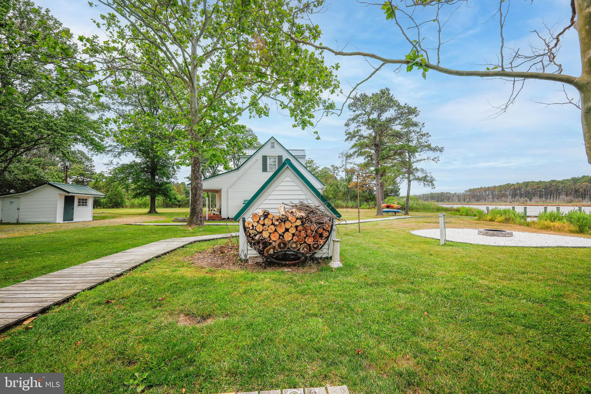 TAYLORS ISLAND - Residential