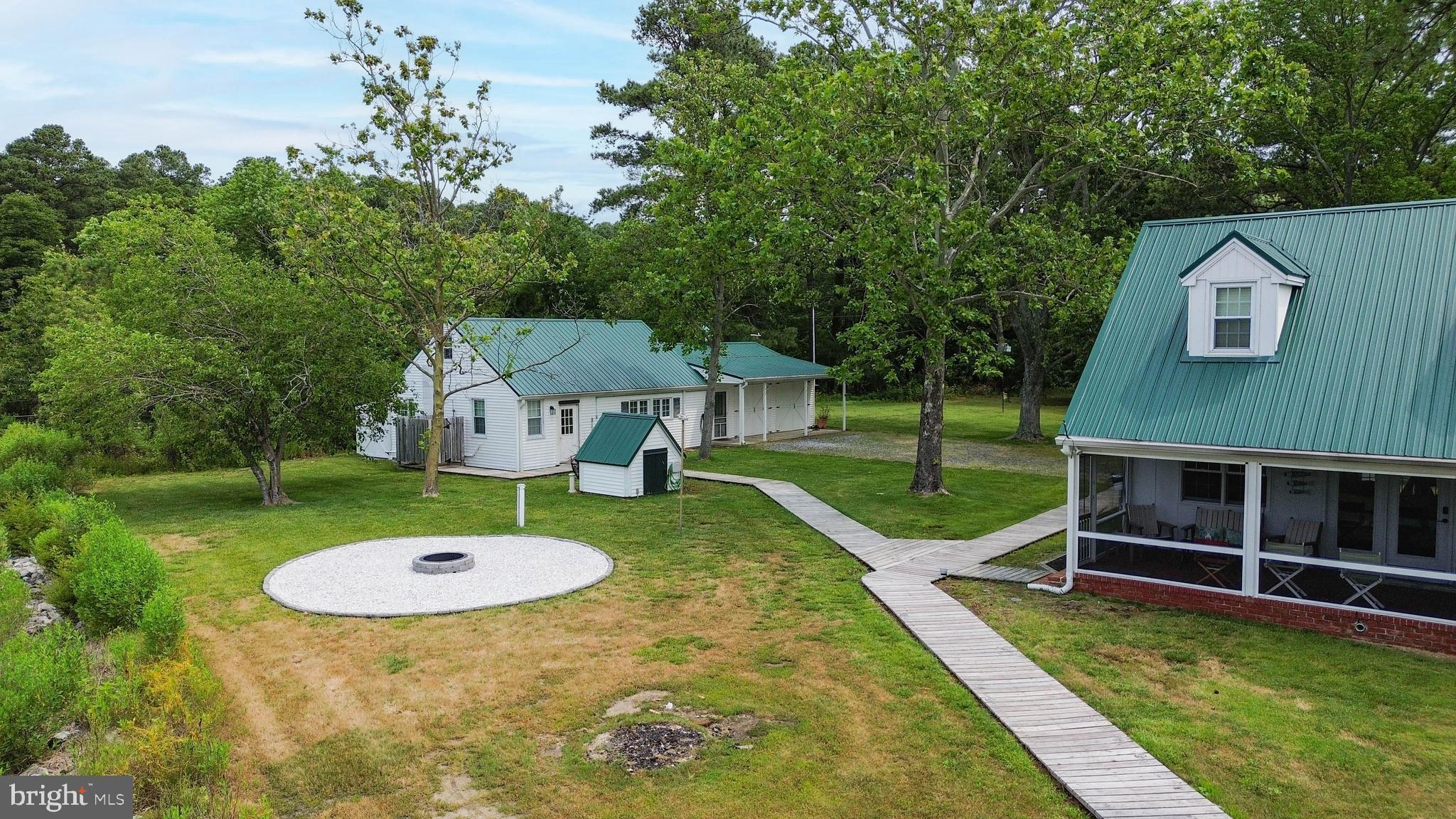 TAYLORS ISLAND - Residential