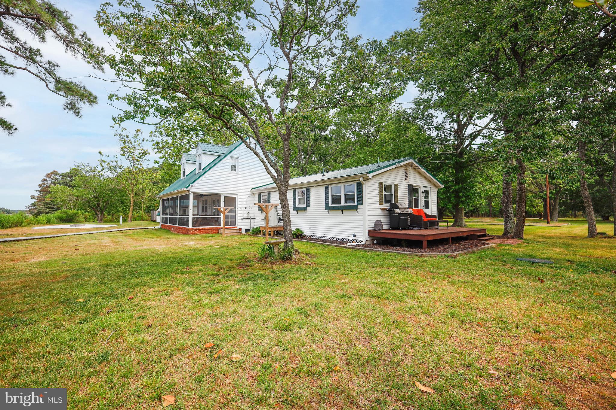 TAYLORS ISLAND - Residential