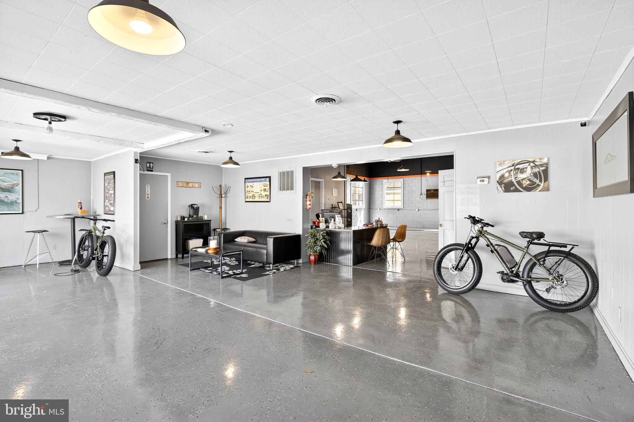 929 LITITZ PIKE