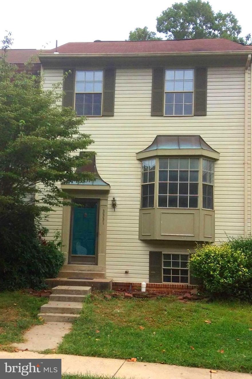 Reduced over $6000 and appraised for over $415,000 in Sought after Franklin Farm! Spacious and well maintained home with dazzling trees and nature abound, This 3 level townhouse features Island counter and stainless steel appliances, dining room area leads to sliding glass doors  to huge outside deck that overlooks breath taking trees! Upgraded neutral color carpet throughout. Spacious master bedroom with en-suite newly remodeled master bathroom. New roof just installed! Fully finished walk-out basement features laundry and storage room, a gorgeous stone wood burning fireplace in the open recreational area that leads to the outside wood platform patio and brick fenced back yard. Close by walking trail to the Shopping Center, Restaurants, Gas Stations and major roads including, Fairfax County Parkway, Washington Dulles Airport, Route 28 and 50. Nearby Community Tennis Court and Pool. Please leave business card and thanks for showing!!