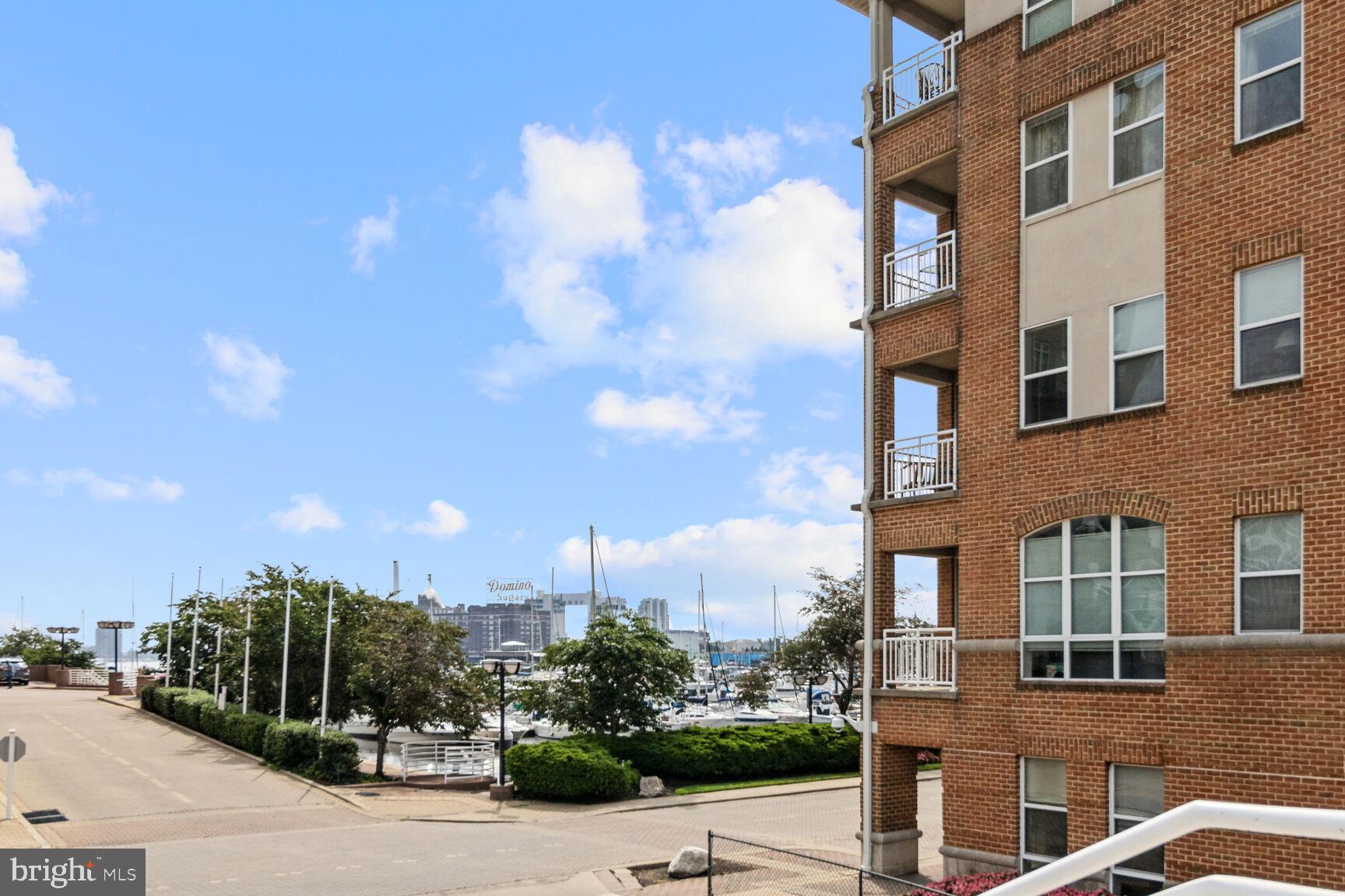 PIERSIDE AT HARBORVIEW - Residential