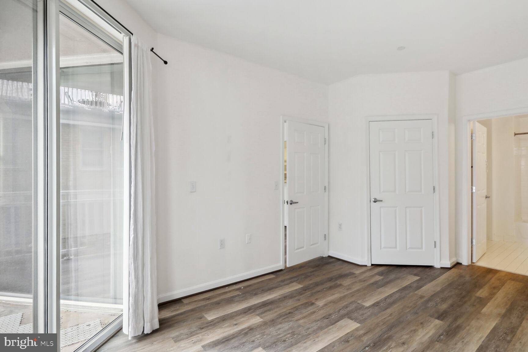 PIERSIDE AT HARBORVIEW - Residential