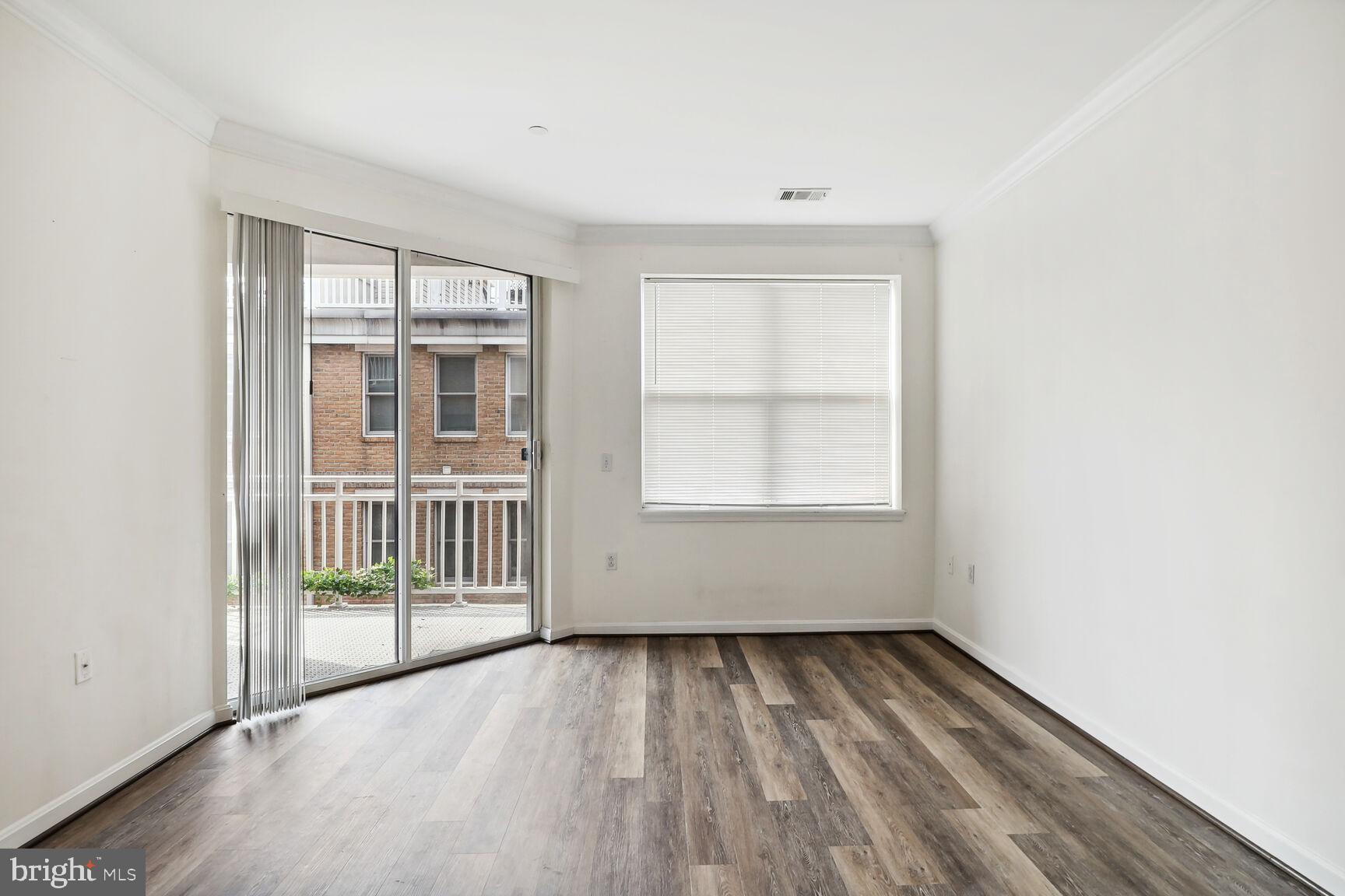 PIERSIDE AT HARBORVIEW - Residential