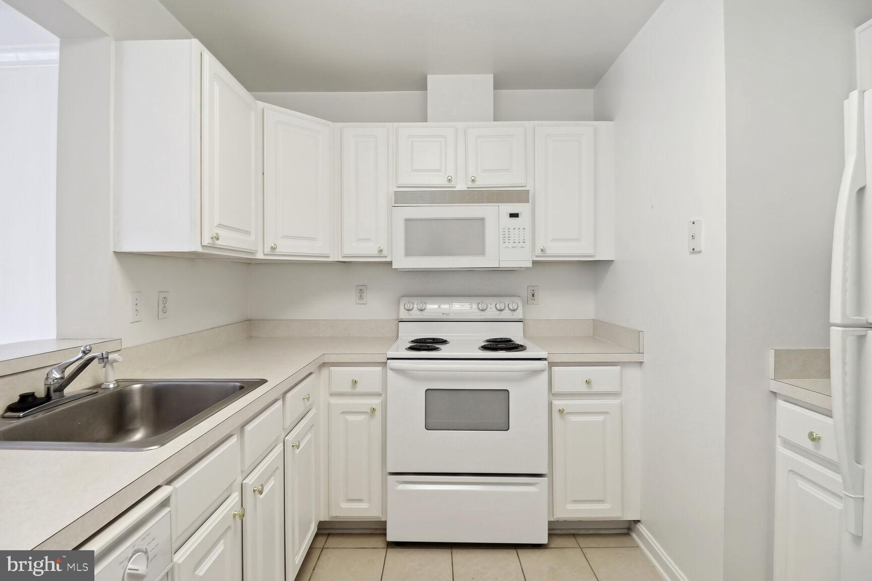 PIERSIDE AT HARBORVIEW - Residential