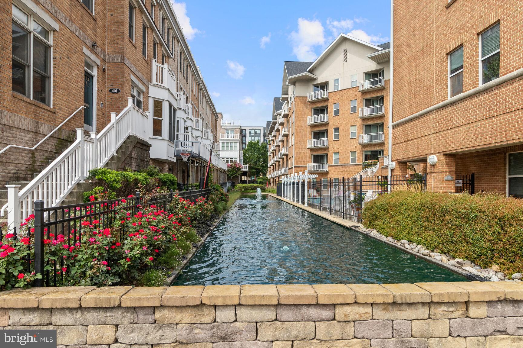 PIERSIDE AT HARBORVIEW - Residential