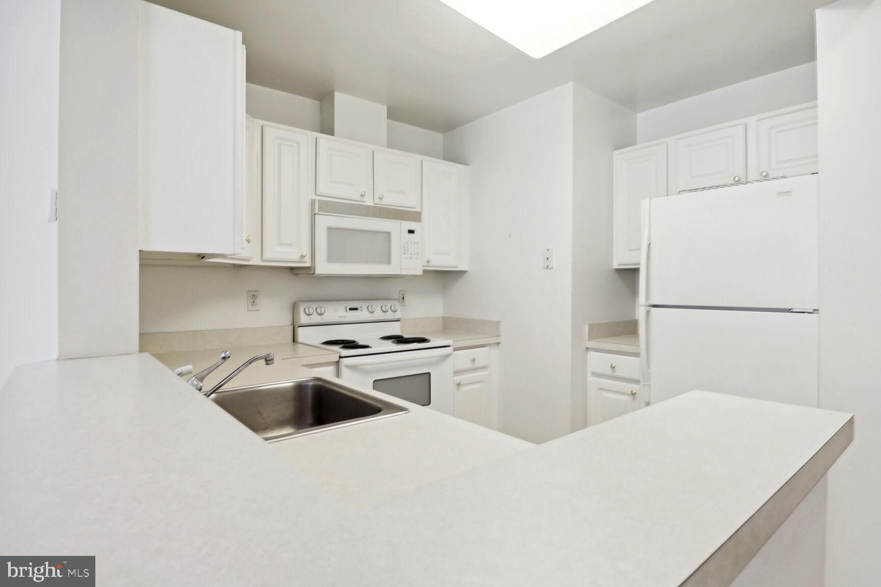 PIERSIDE AT HARBORVIEW - Residential