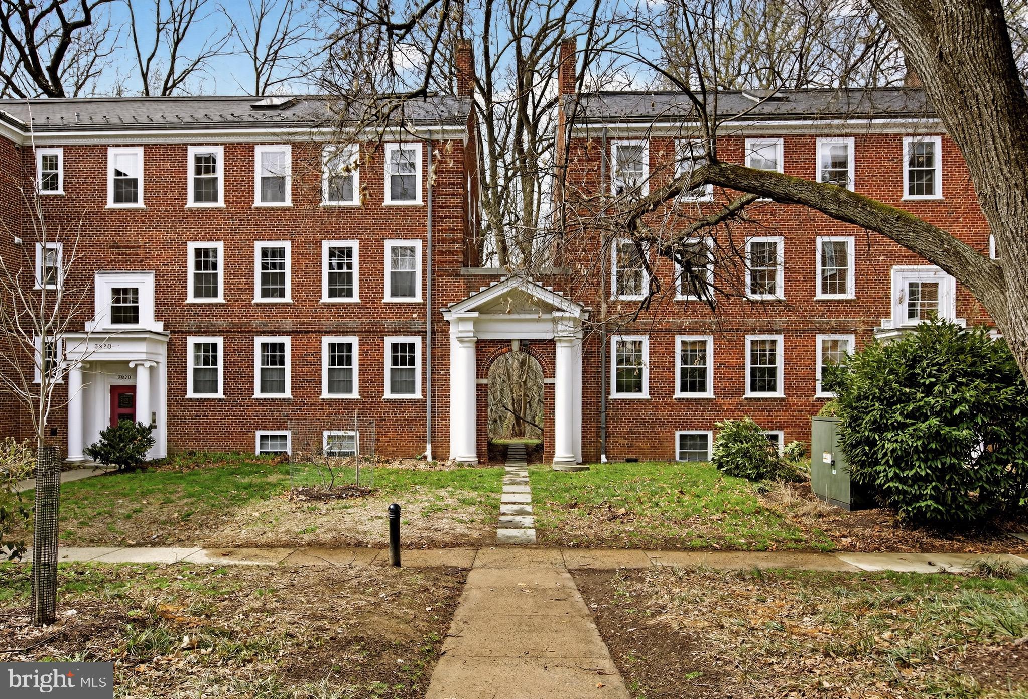 3820 39TH STREET NW F120