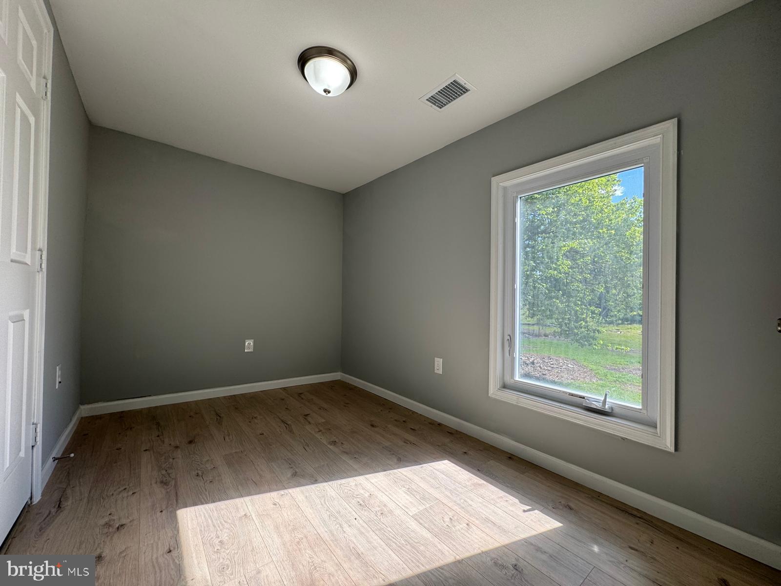 CAPITOL HEIGHTS - Residential Lease