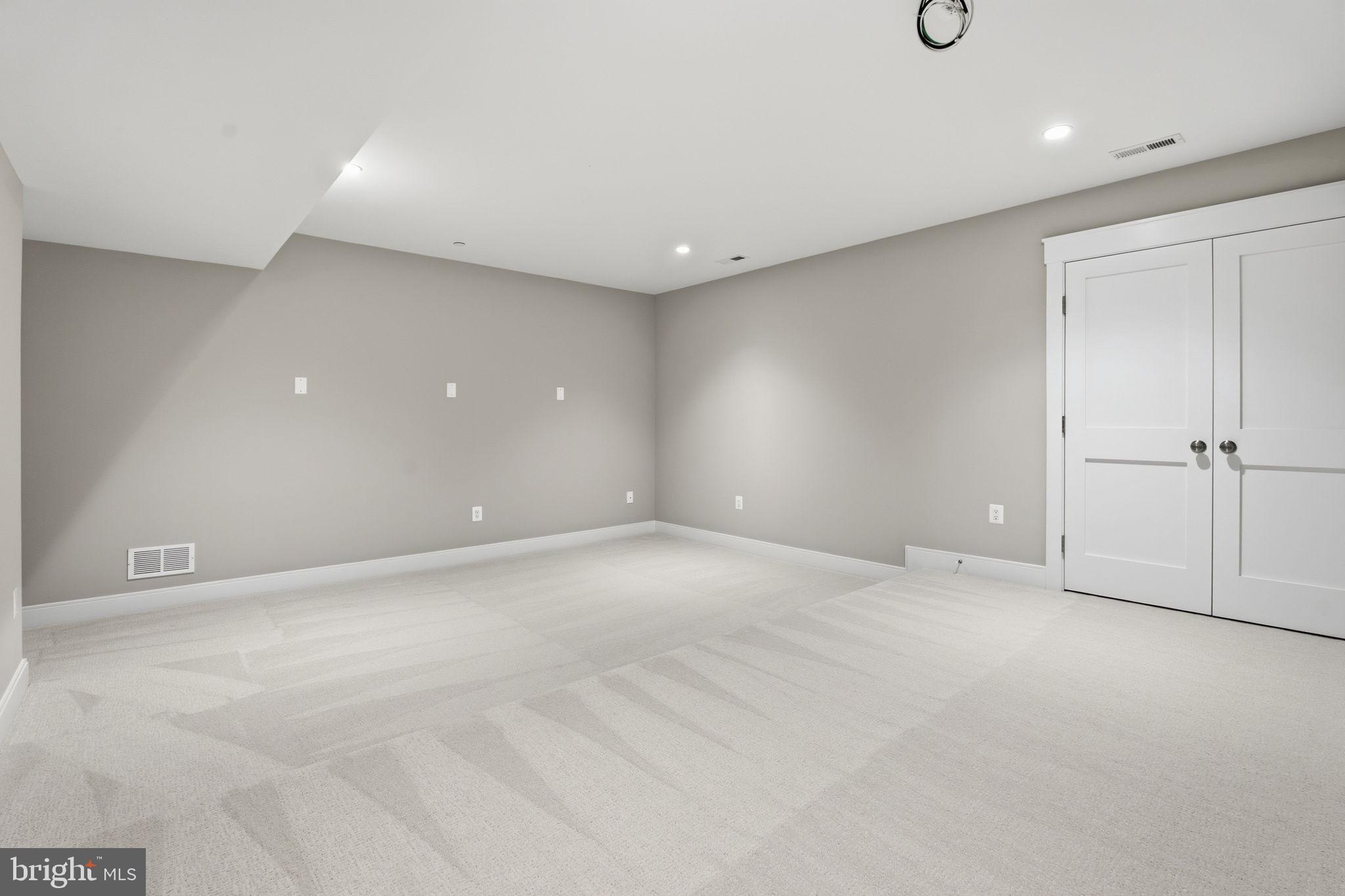 ROLLINGWOOD - Residential