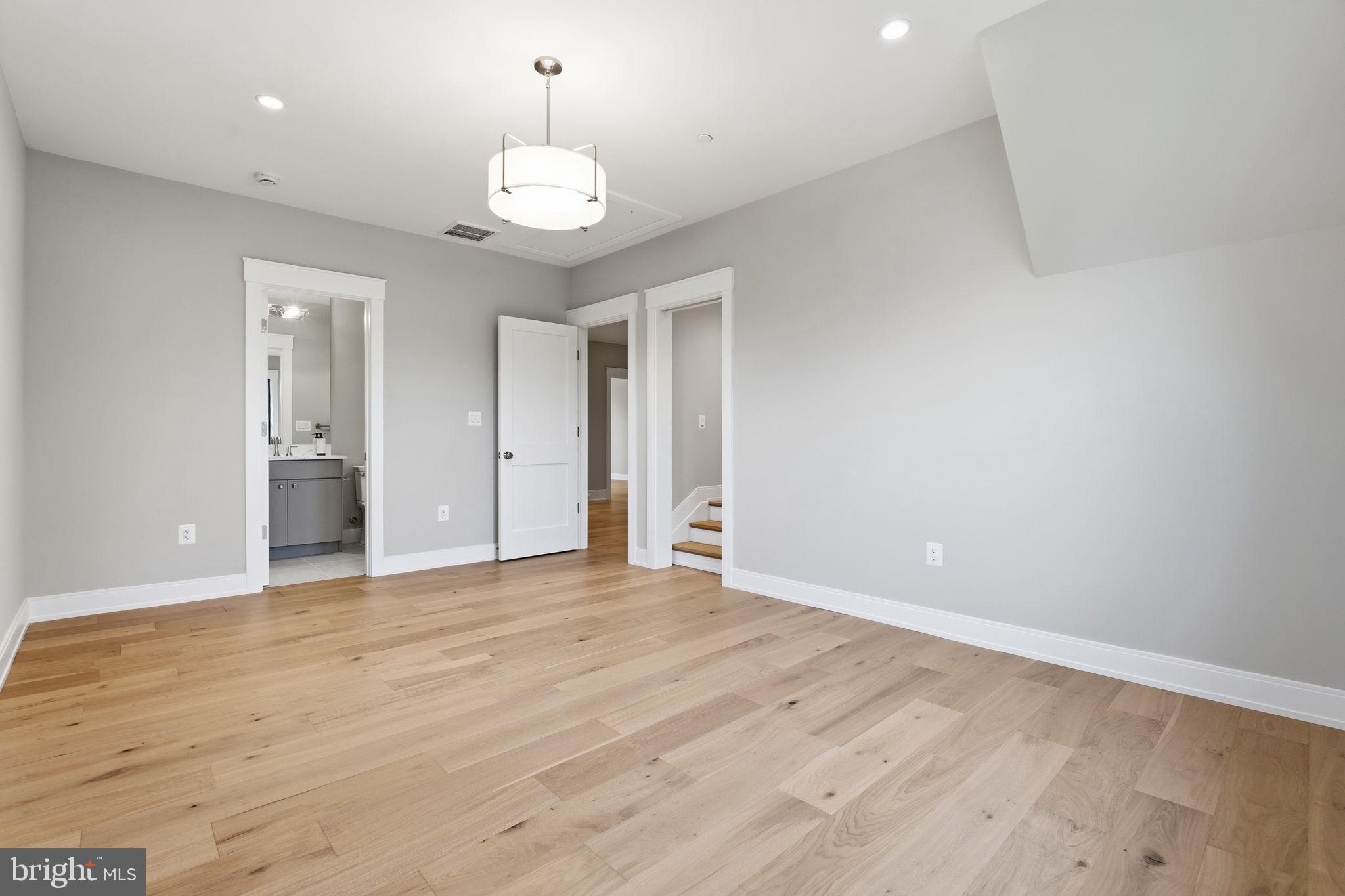ROLLINGWOOD - Residential