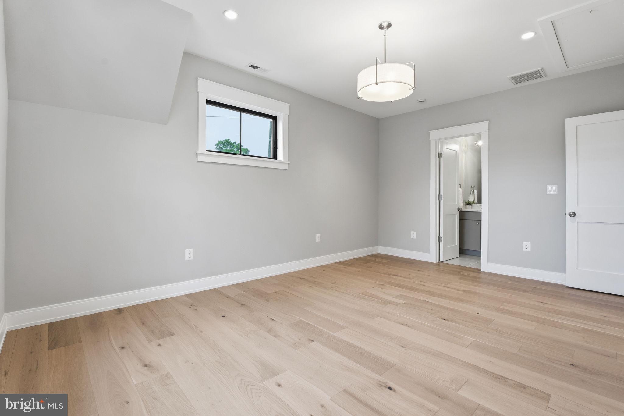 ROLLINGWOOD - Residential