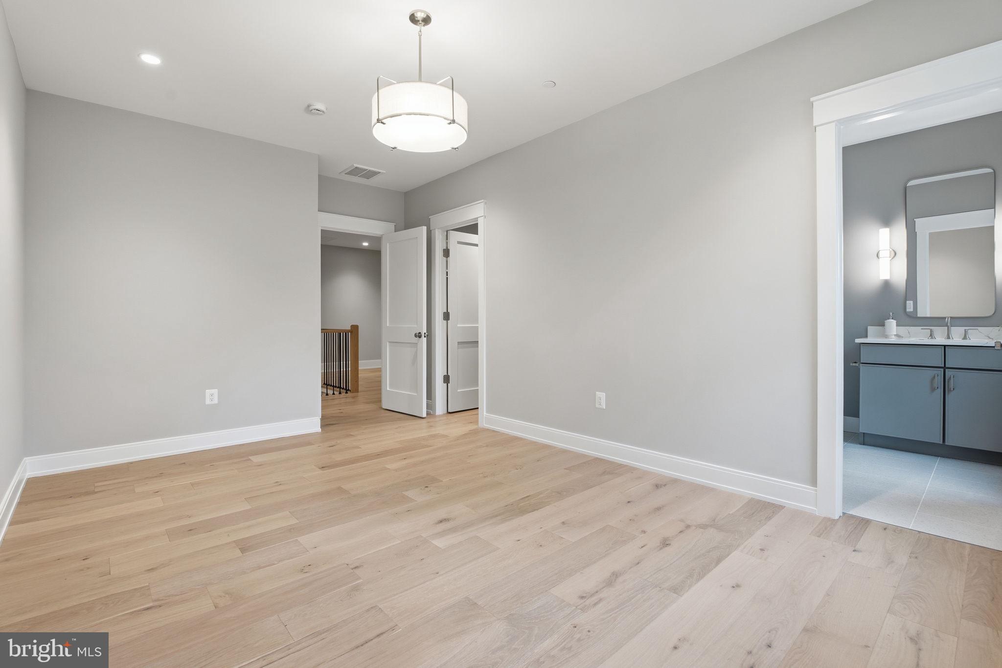 ROLLINGWOOD - Residential