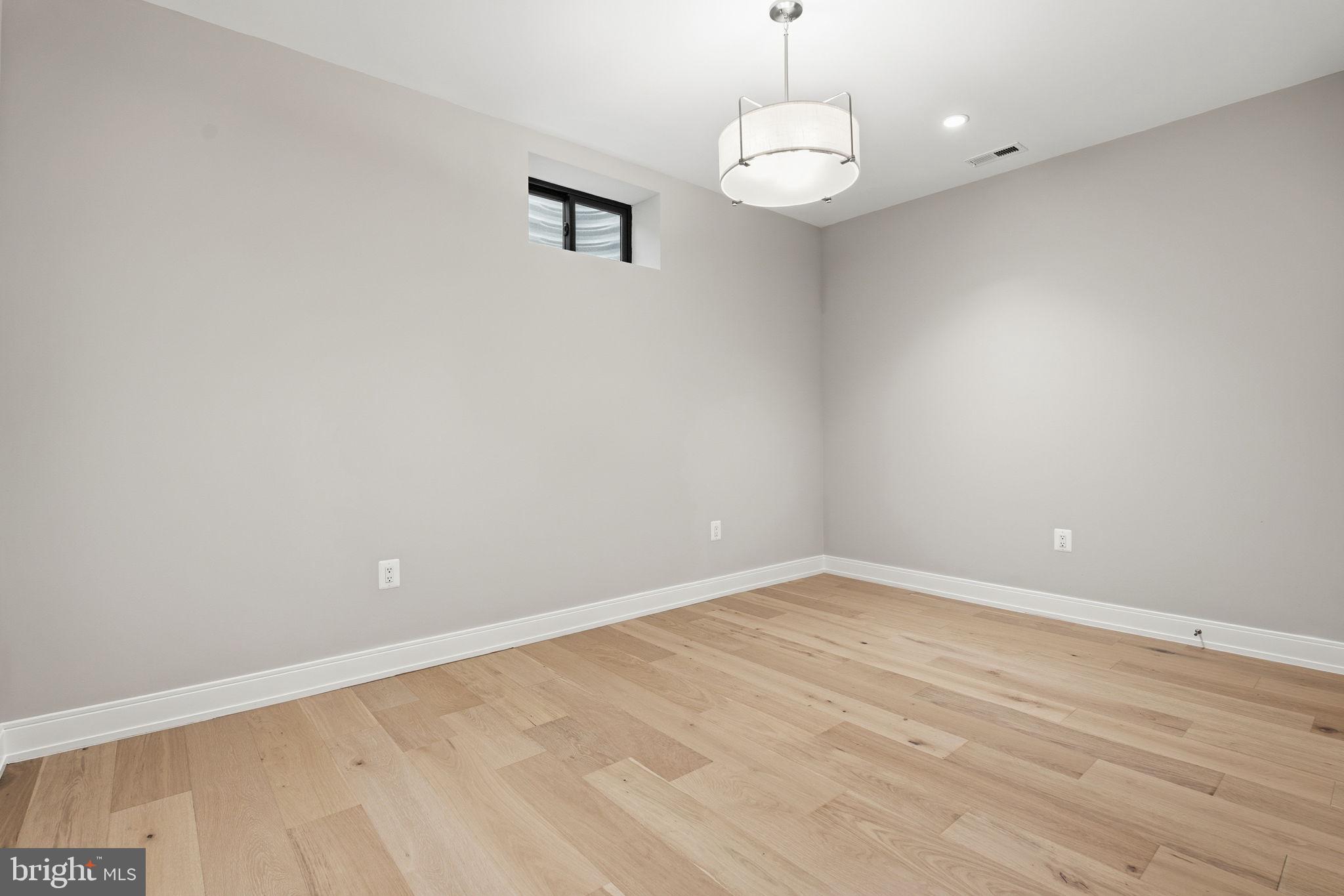 ROLLINGWOOD - Residential