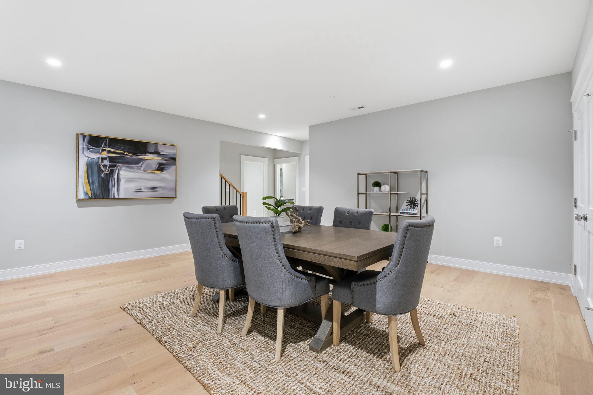 ROLLINGWOOD - Residential