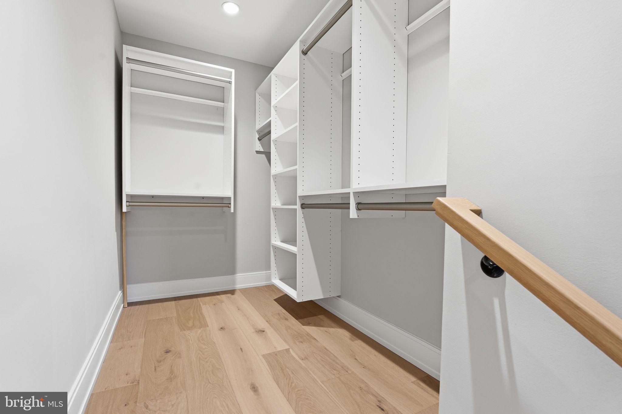 ROLLINGWOOD - Residential