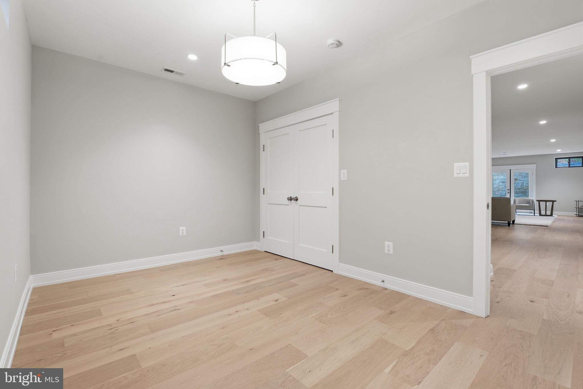 ROLLINGWOOD - Residential