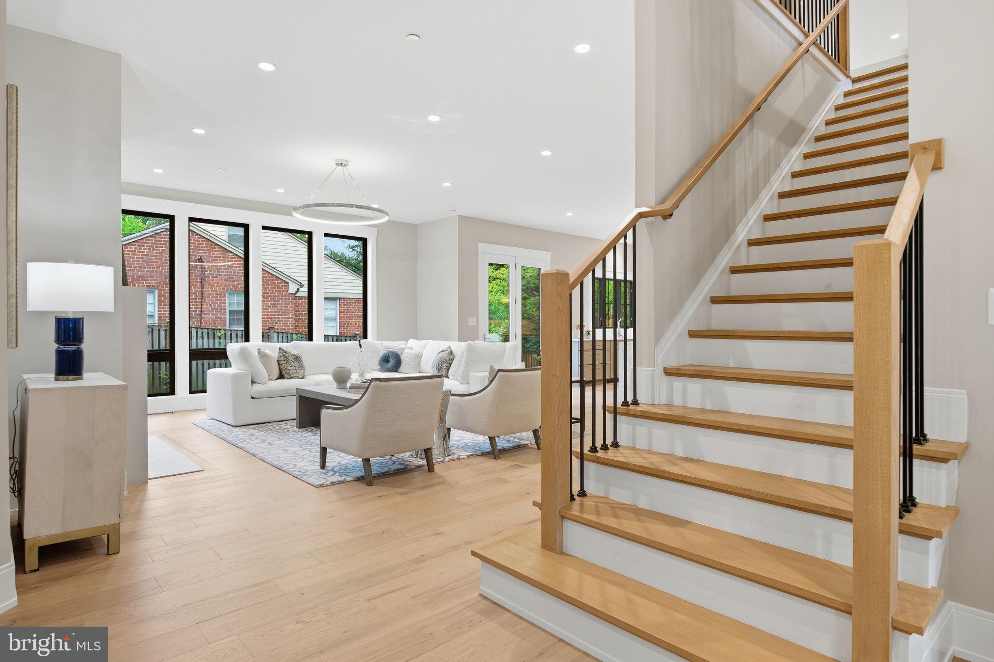 ROLLINGWOOD - Residential