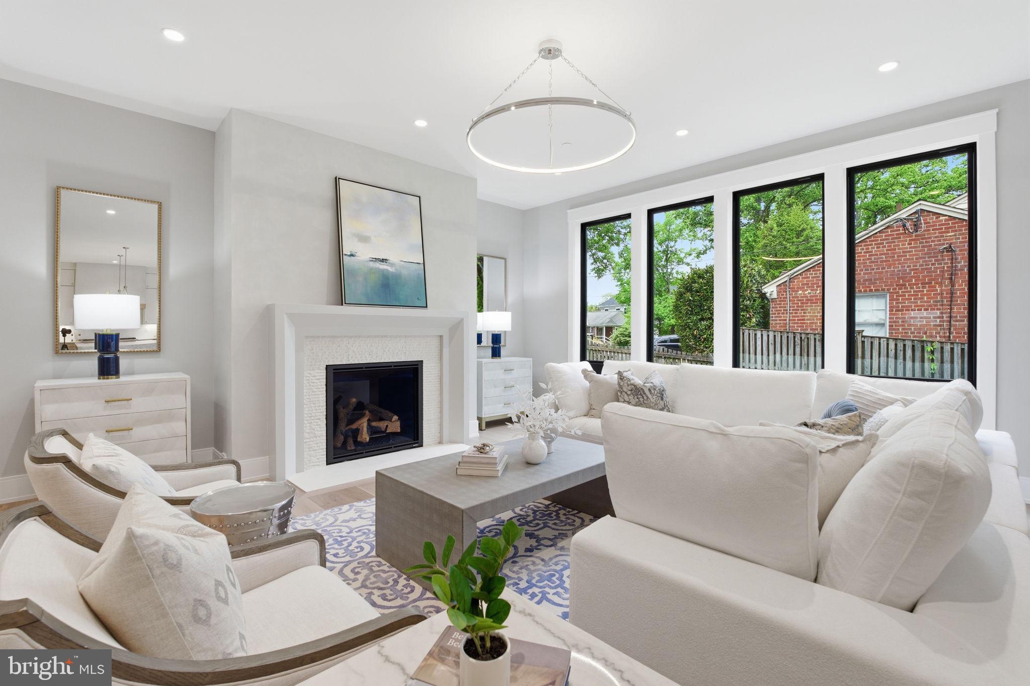ROLLINGWOOD - Residential