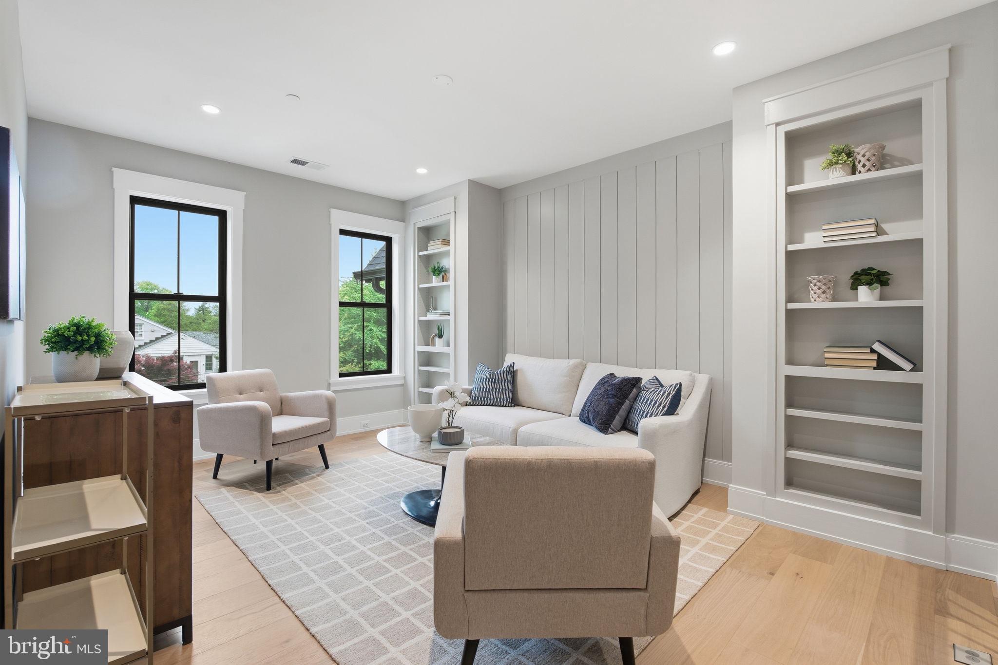 ROLLINGWOOD - Residential