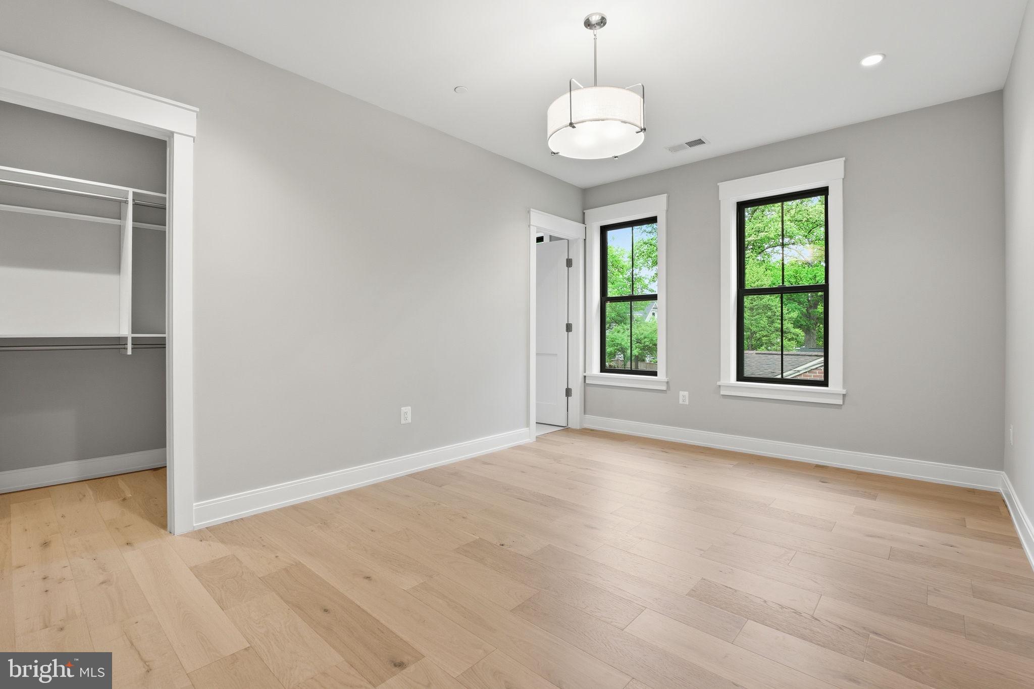 ROLLINGWOOD - Residential