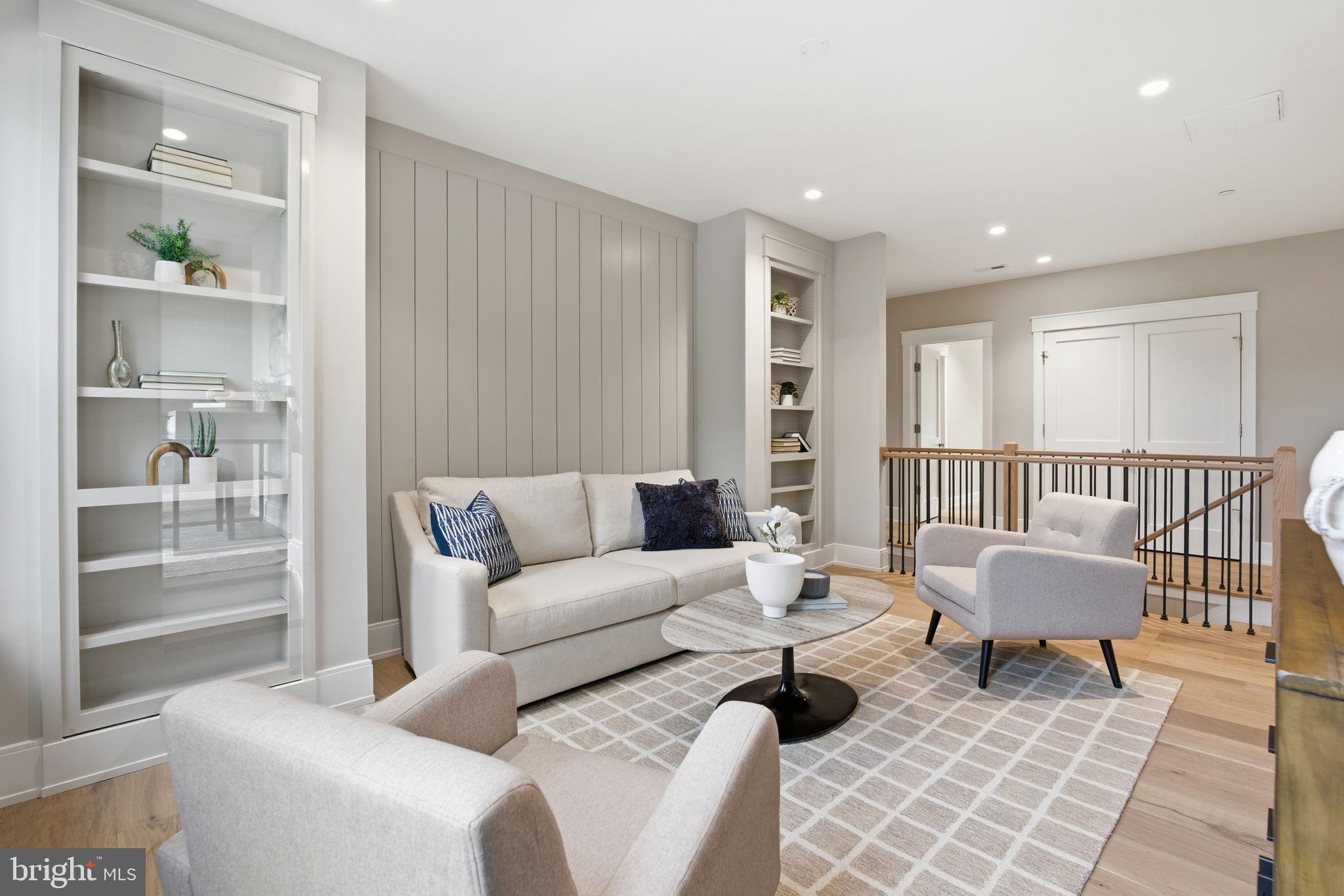 ROLLINGWOOD - Residential
