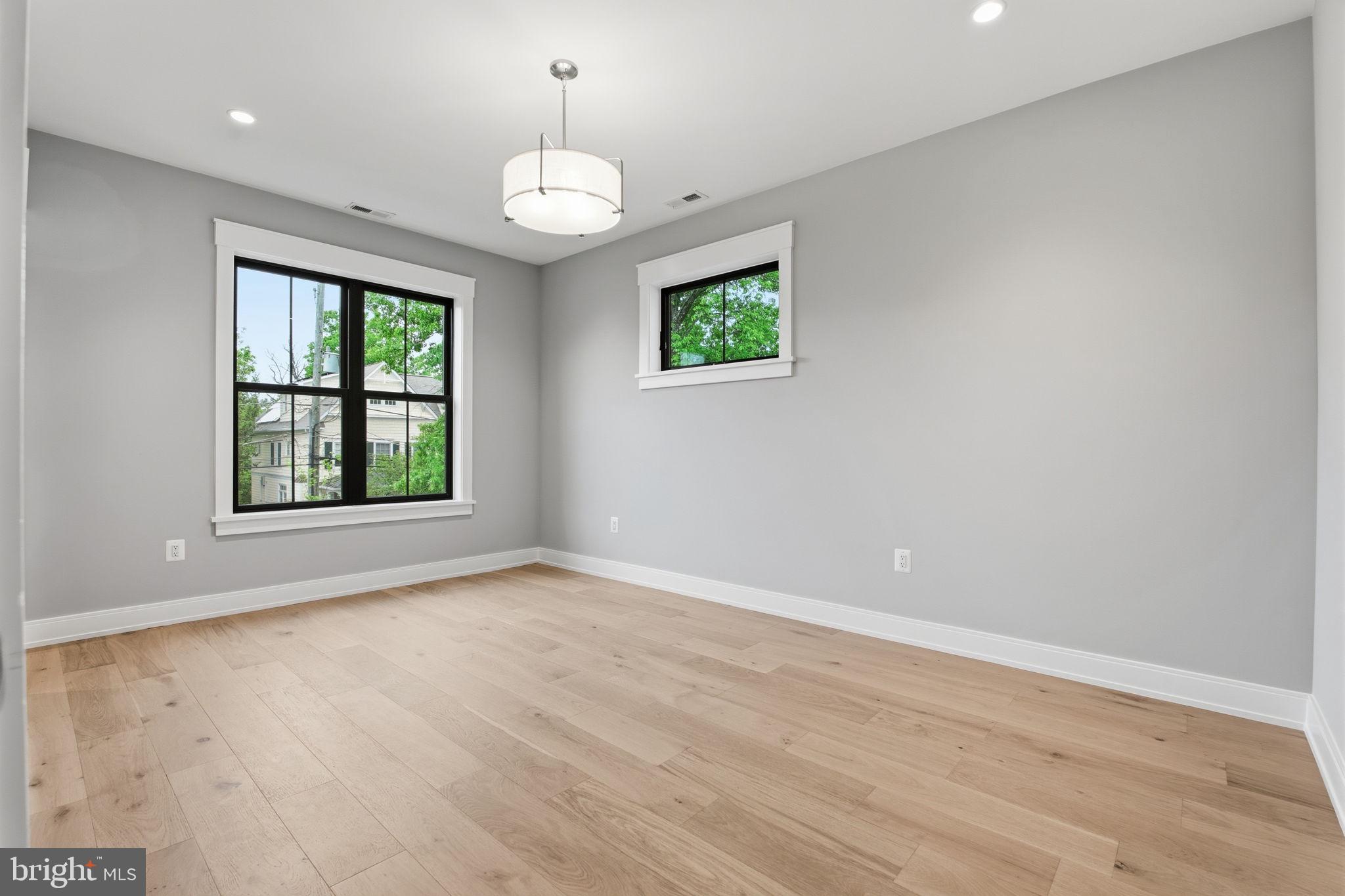ROLLINGWOOD - Residential