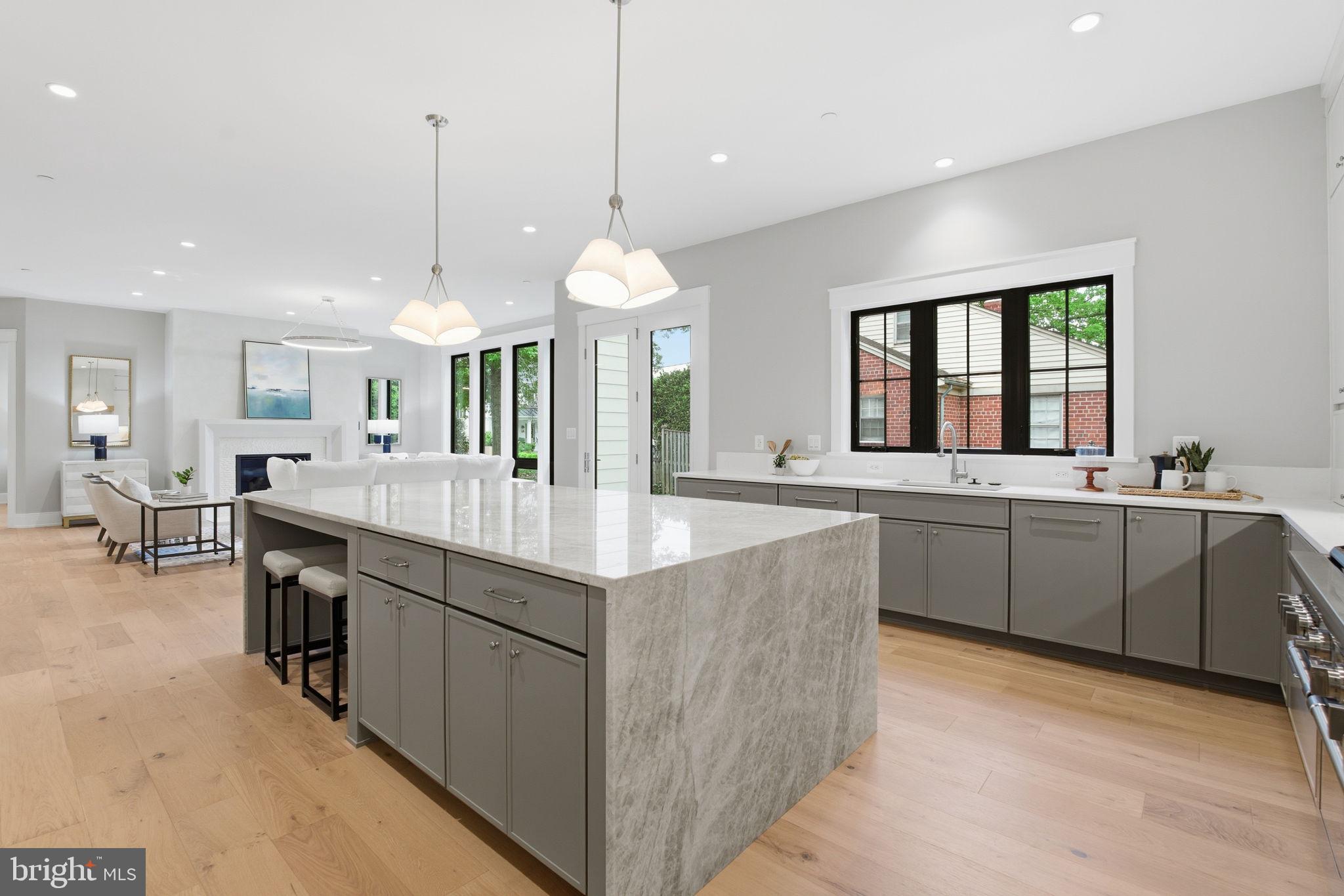 ROLLINGWOOD - Residential