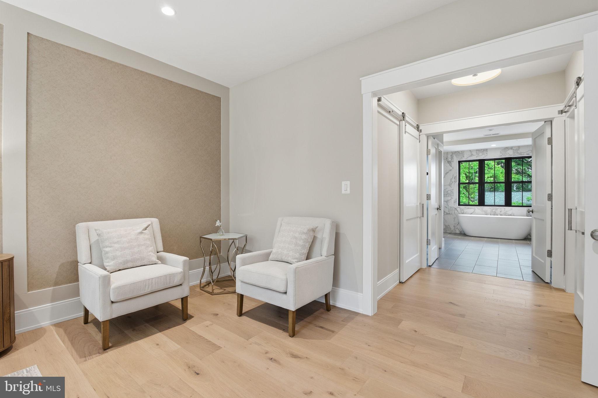 ROLLINGWOOD - Residential