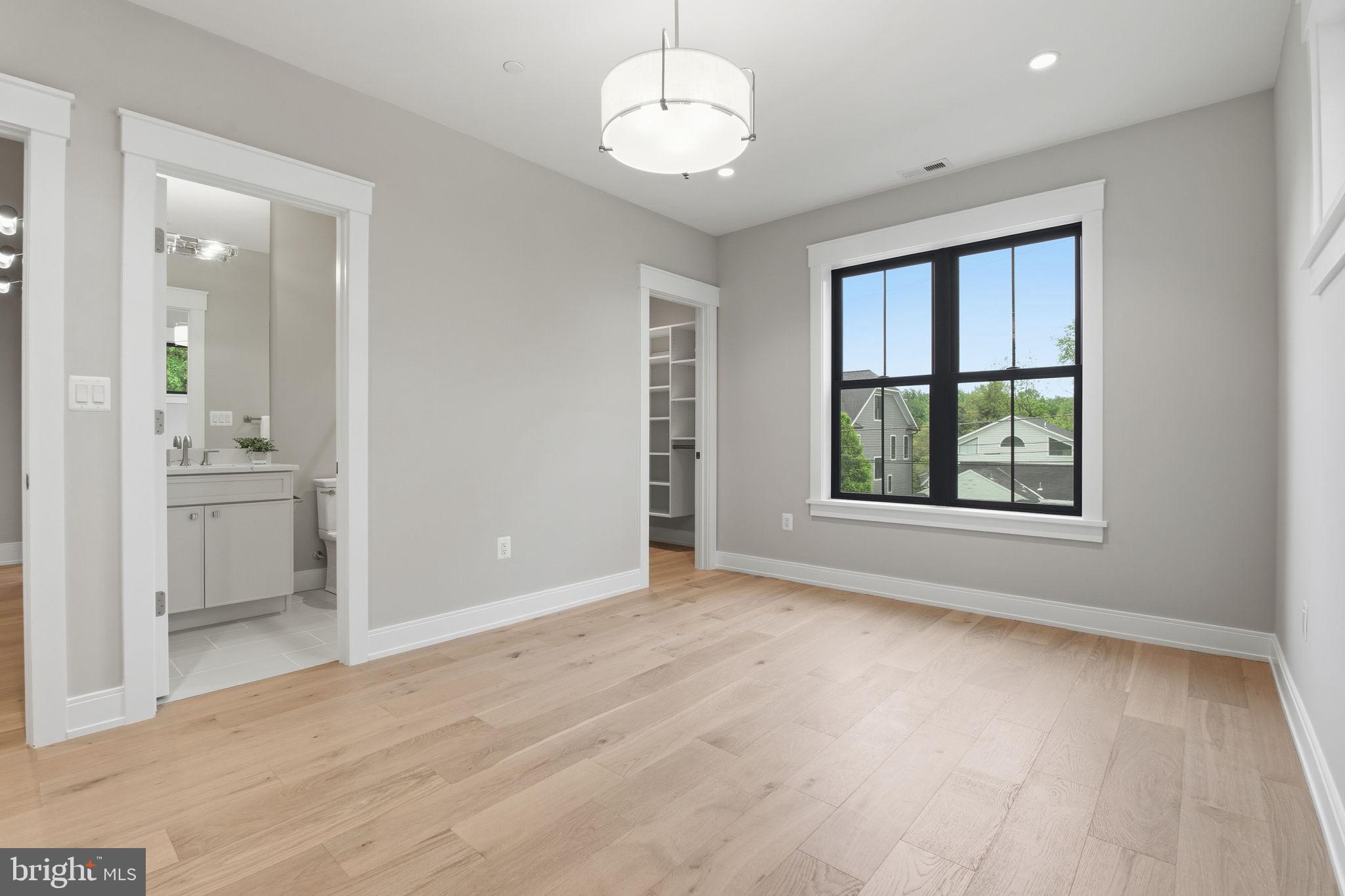 ROLLINGWOOD - Residential