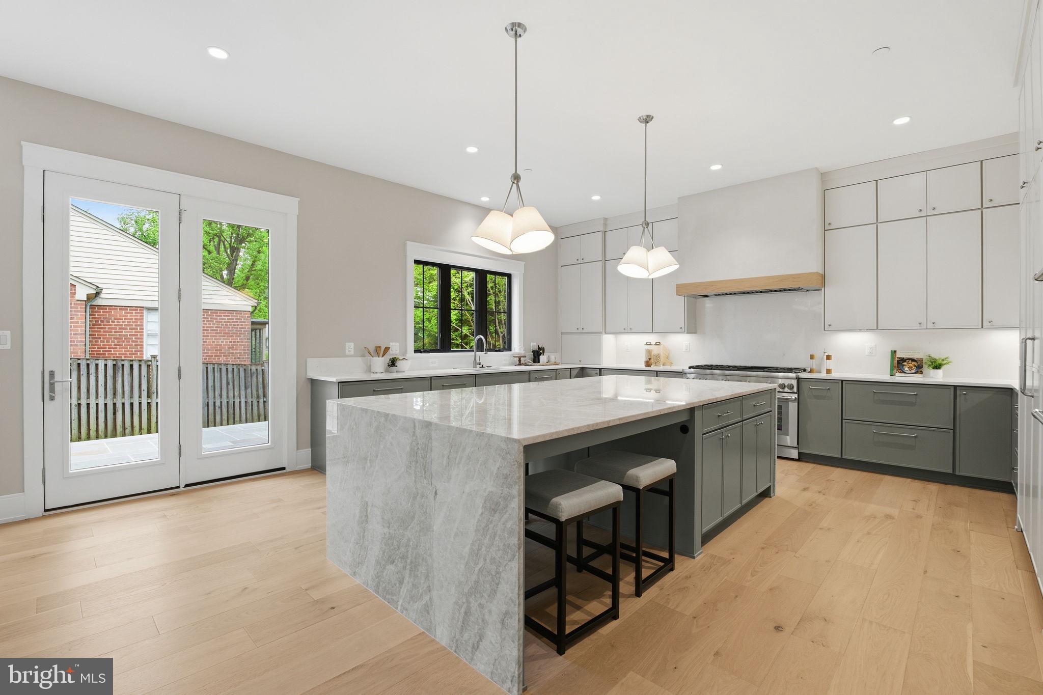 ROLLINGWOOD - Residential