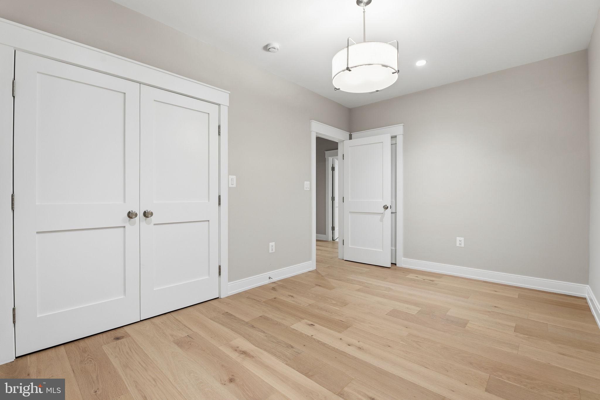 ROLLINGWOOD - Residential