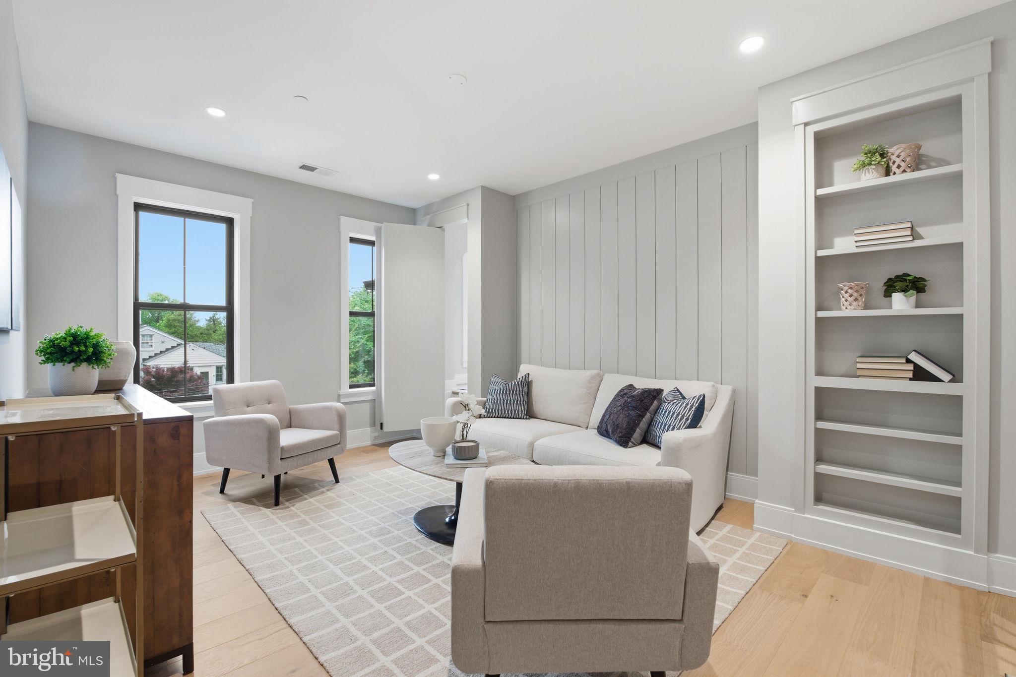 ROLLINGWOOD - Residential