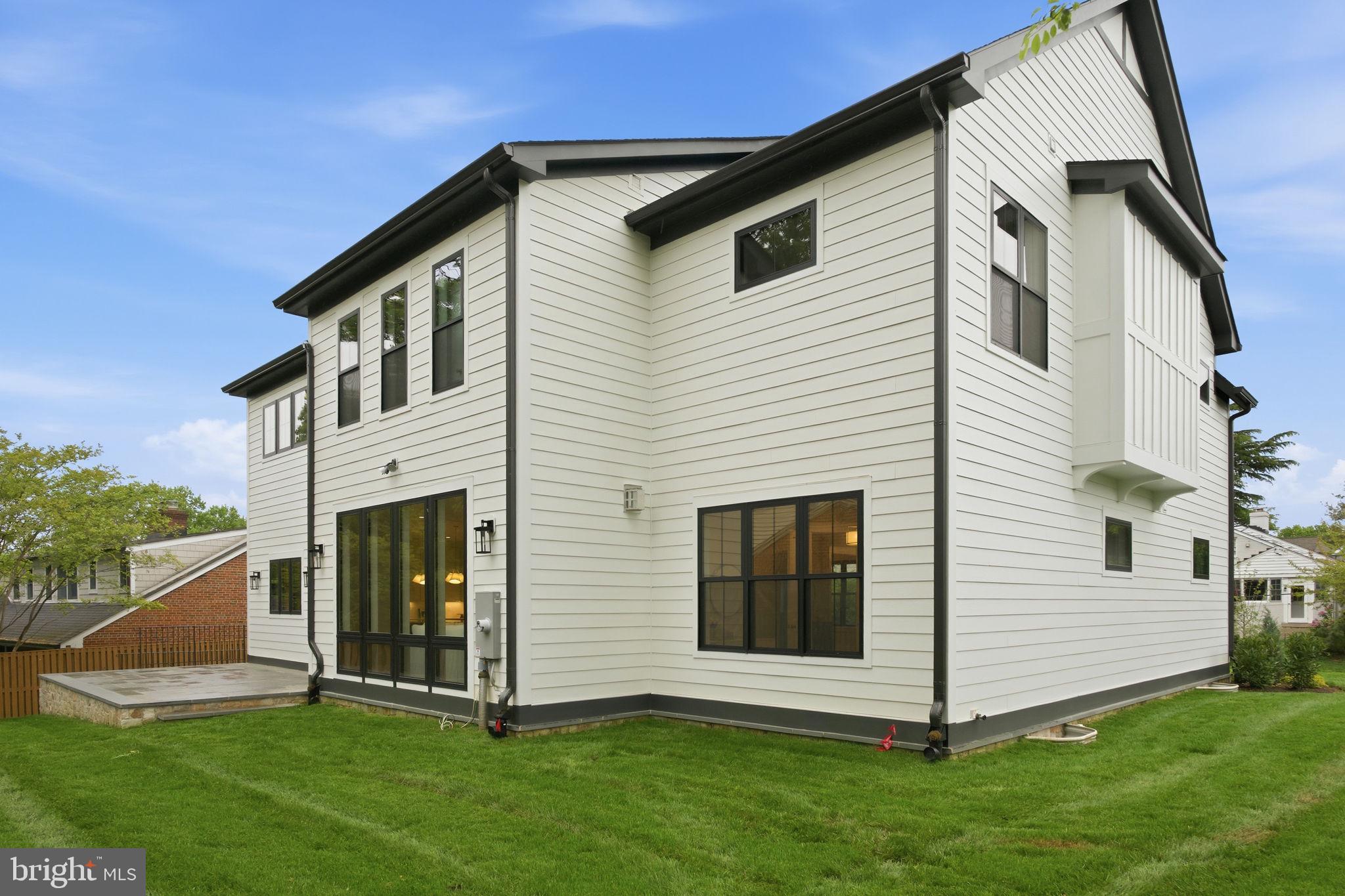 ROLLINGWOOD - Residential