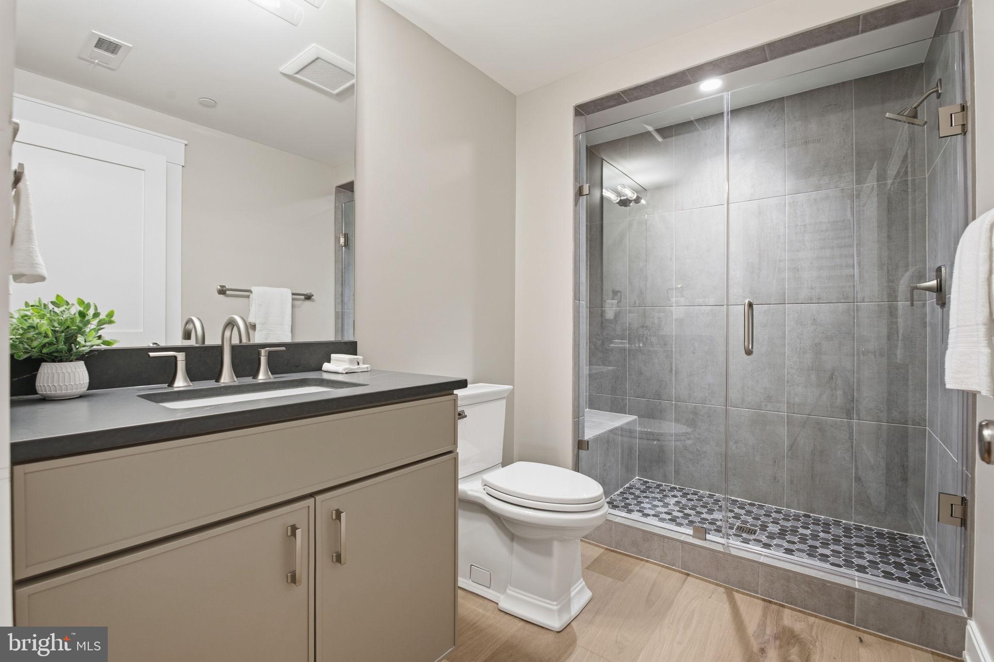 ROLLINGWOOD - Residential