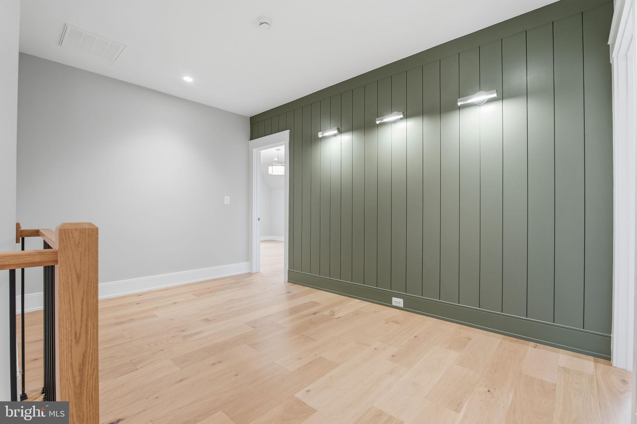 ROLLINGWOOD - Residential