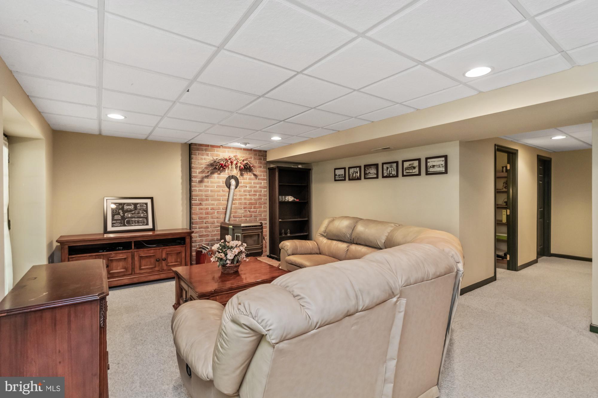 PLEASANT VIEW FARMS - Residential