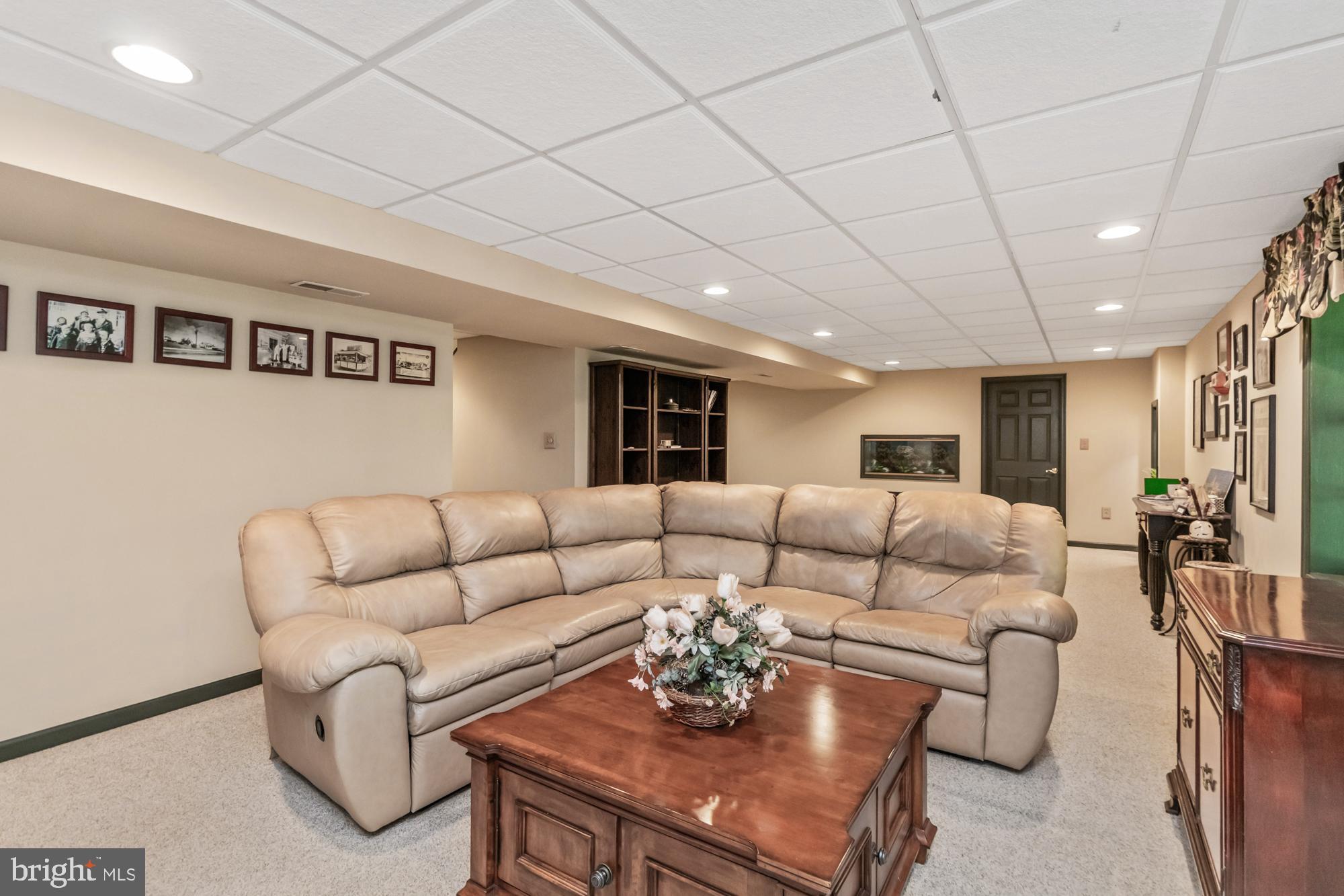 PLEASANT VIEW FARMS - Residential