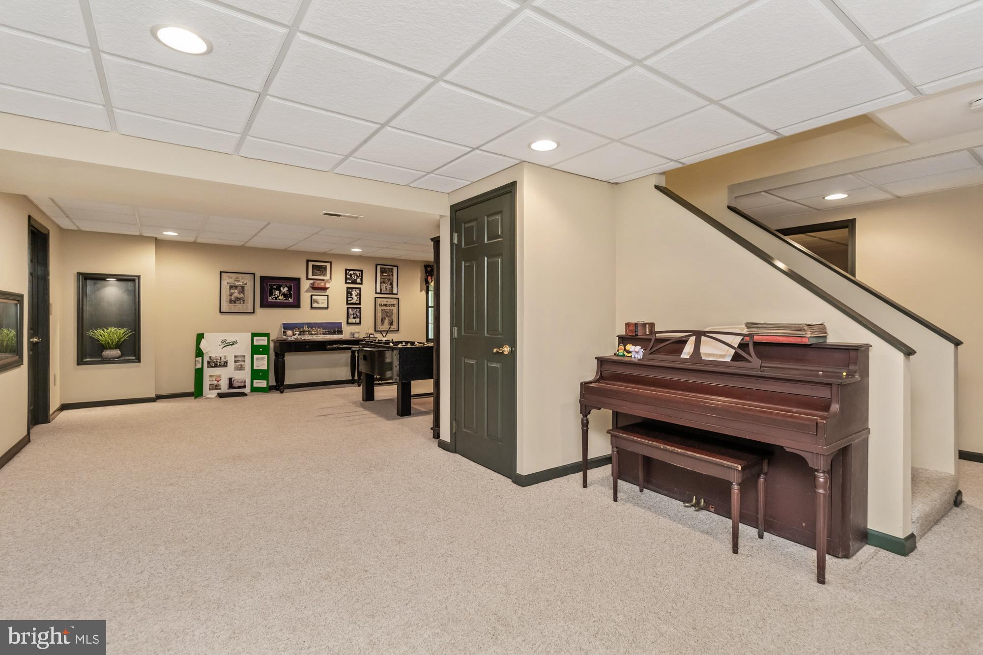 PLEASANT VIEW FARMS - Residential