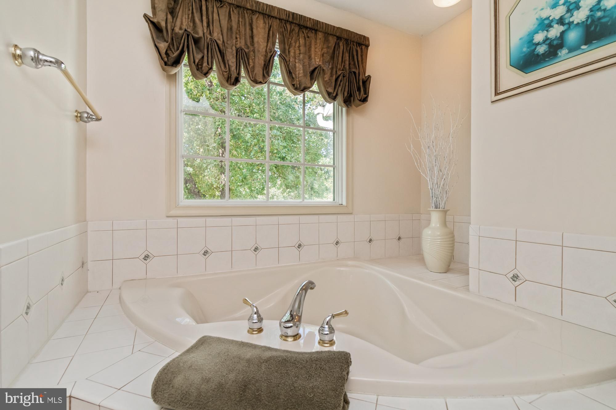 PLEASANT VIEW FARMS - Residential
