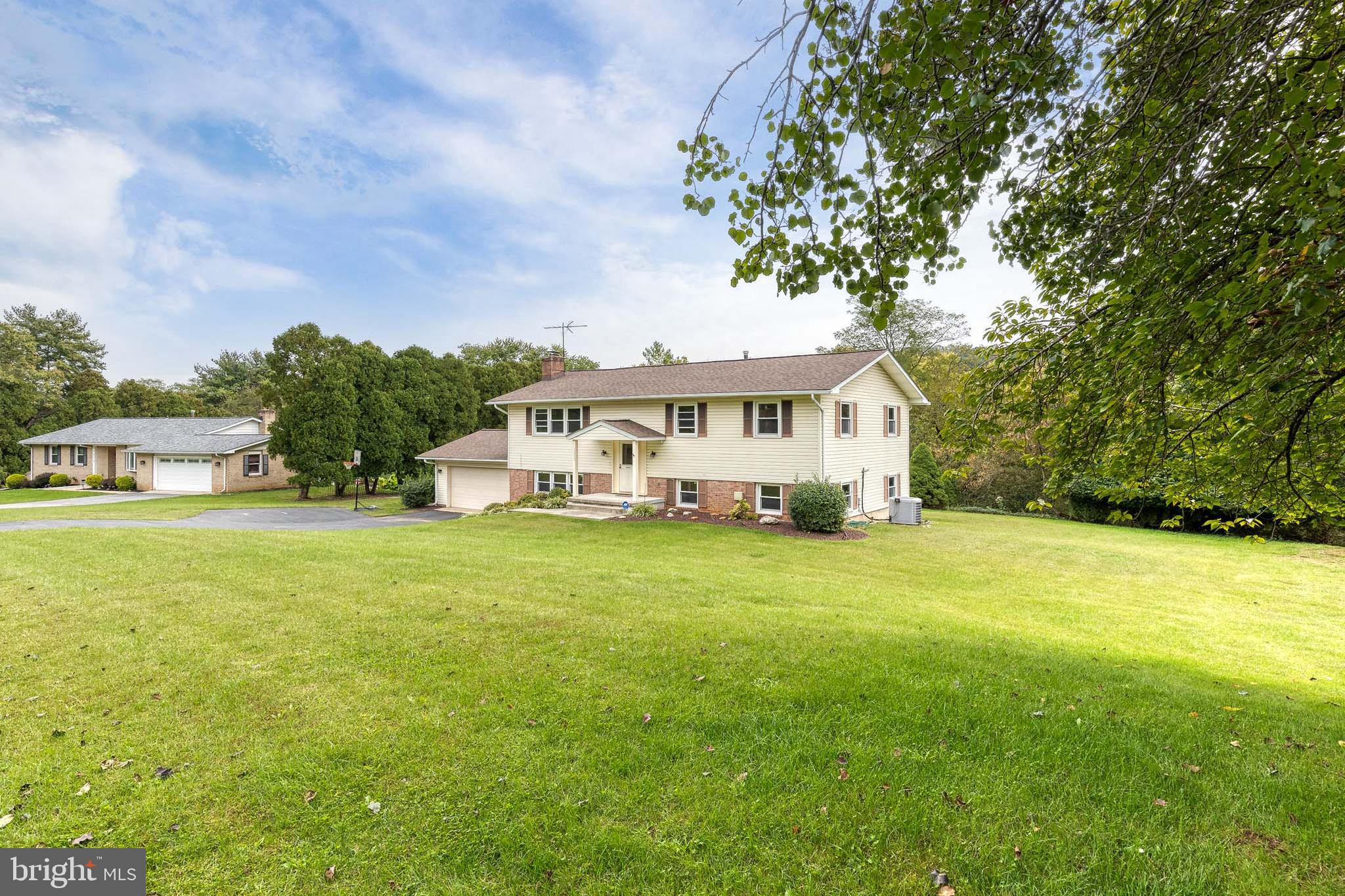 HUNT CLUB FARMS - Residential