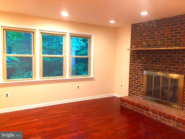 COUNTRY CLUB/LAKE MONTCLAIR - Residential Lease