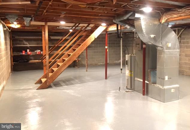 COUNTRY CLUB/LAKE MONTCLAIR - Residential Lease