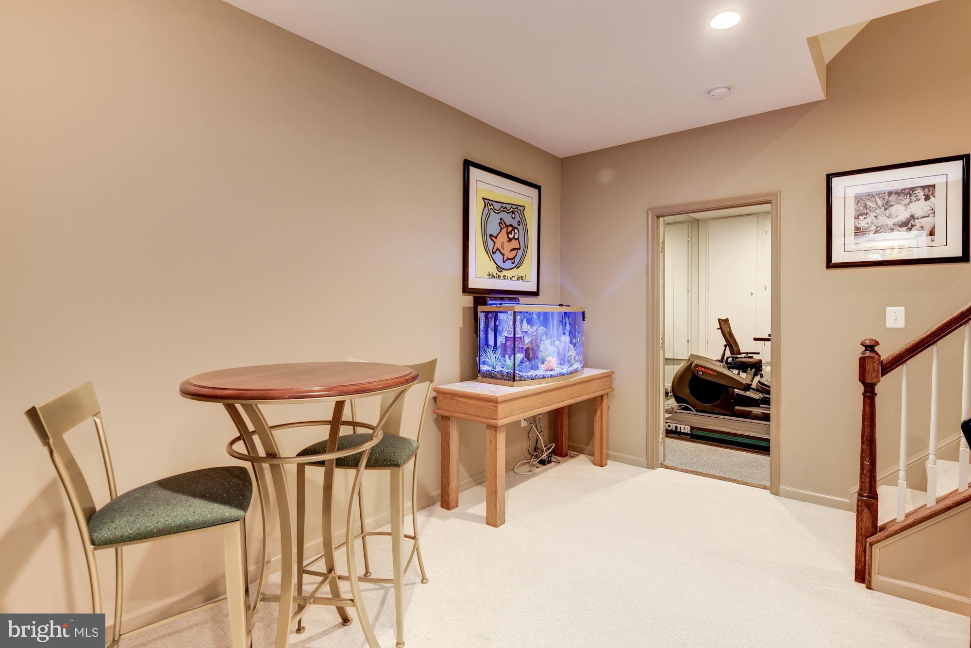 POTOMAC GLEN - Residential