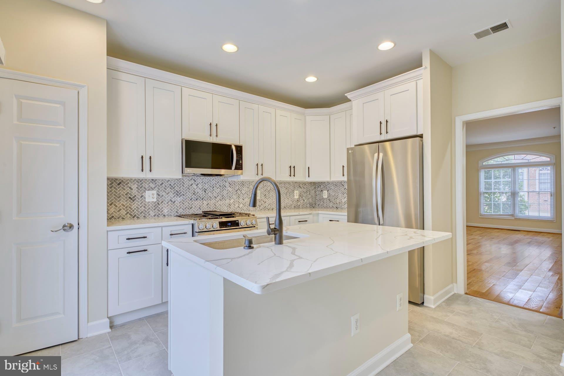 TYSONS VILLAGE - Residential