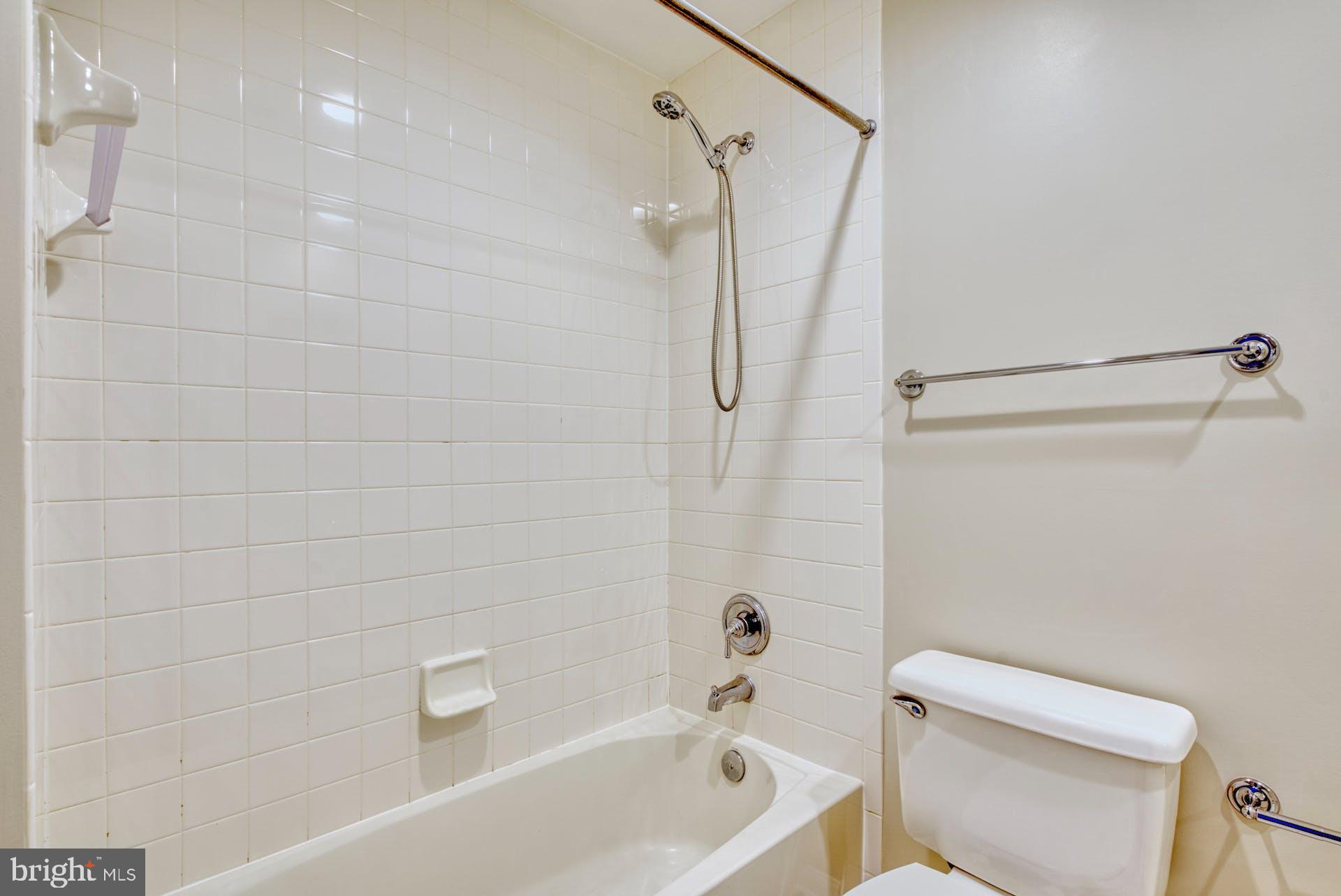 TYSONS VILLAGE - Residential